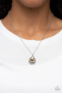 Gracefully Glamorous Necklace