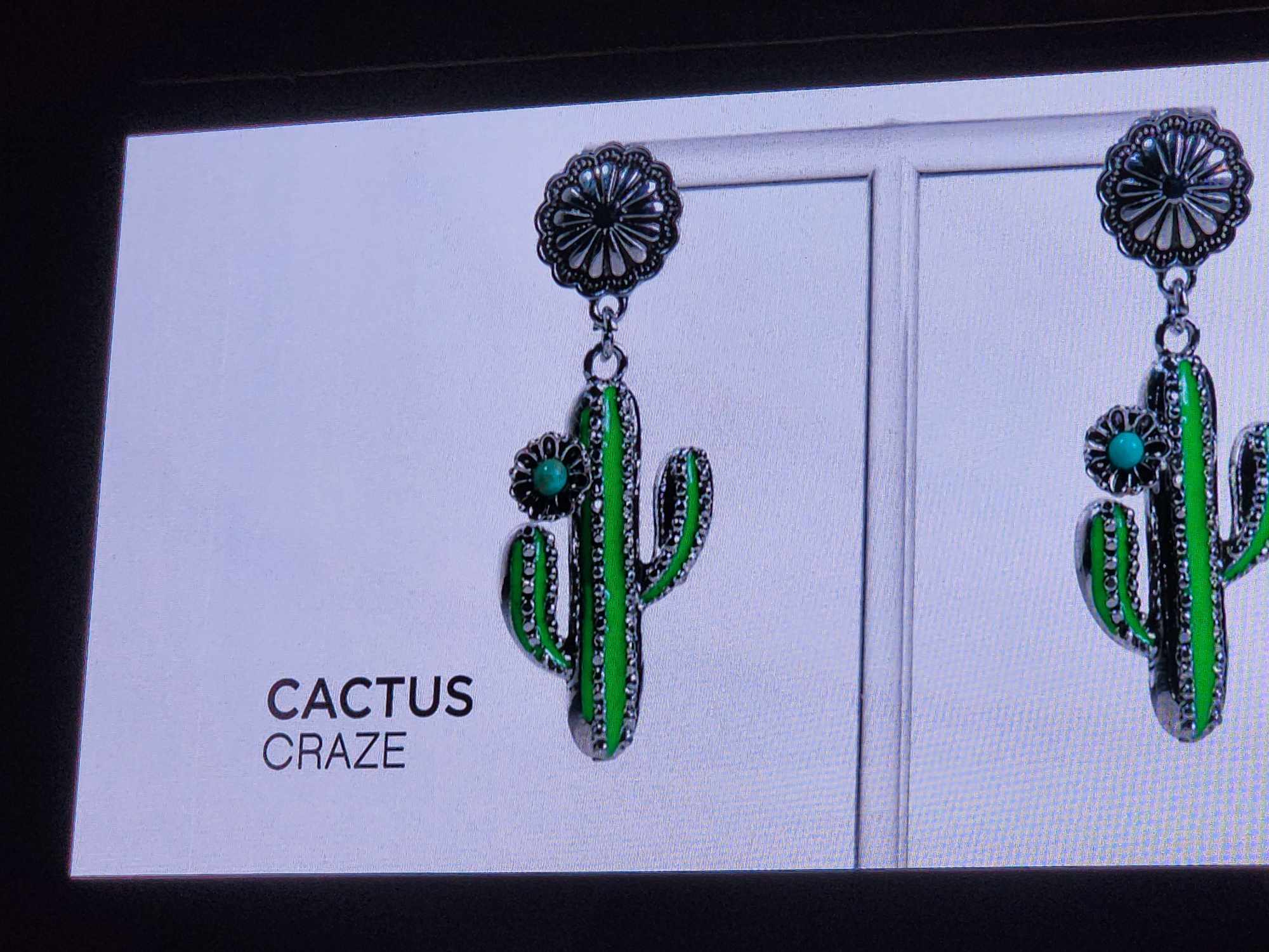 Cactus Craze Green Earring
