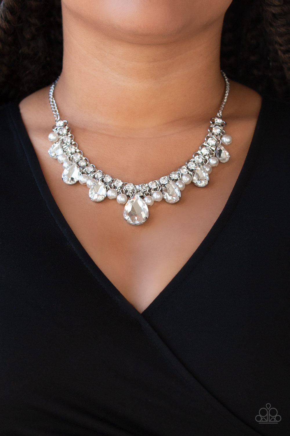 Knockout Queen Necklace