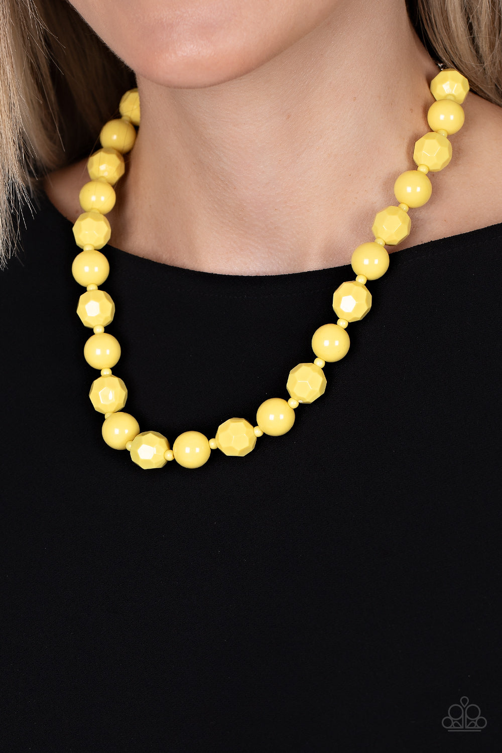 Popping Promenade Necklace (Blue, Yellow)