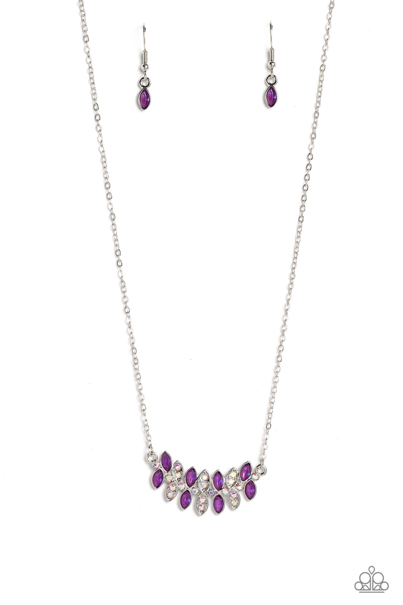 Lustrous Laurels  Necklace