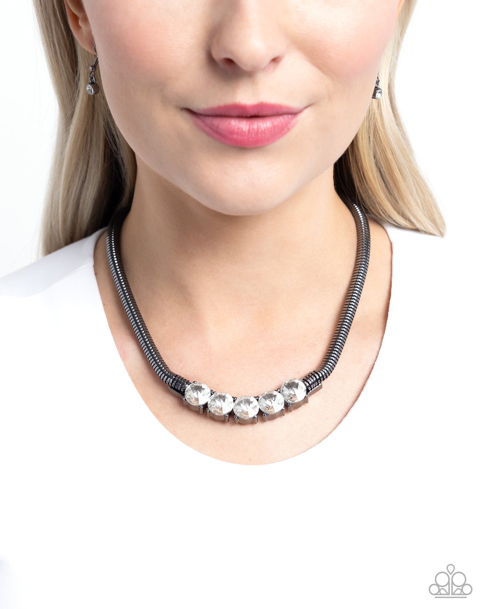 Musings Makeover Black Necklace