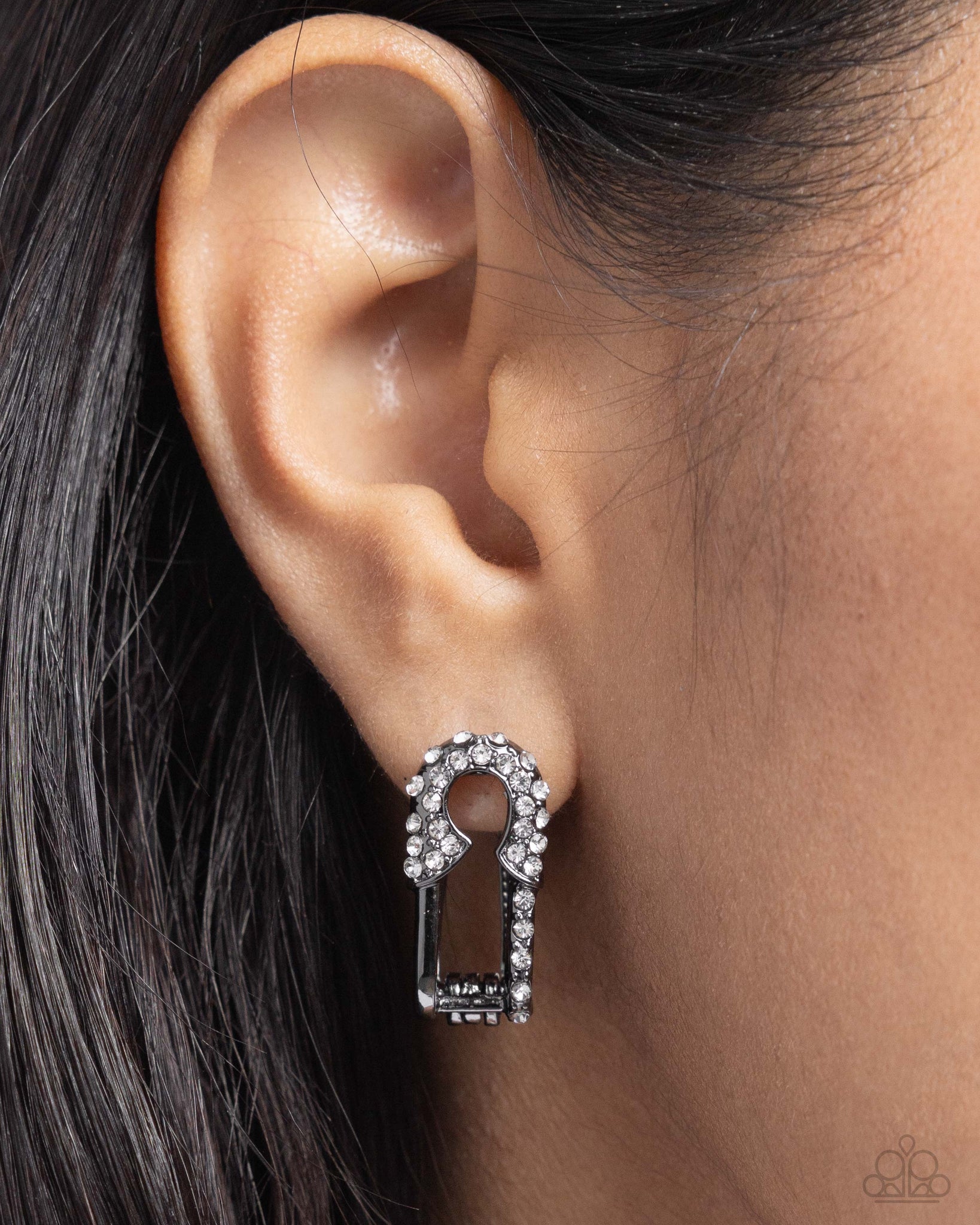 Safety Pin Secret Earring (Black, White)