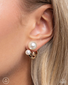 Sophisticated Socialite Gold Earring