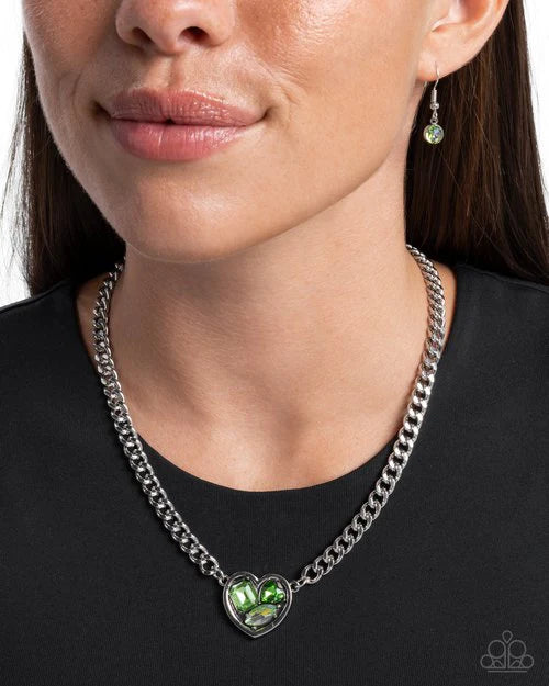 Tasteful Triad Necklace Green