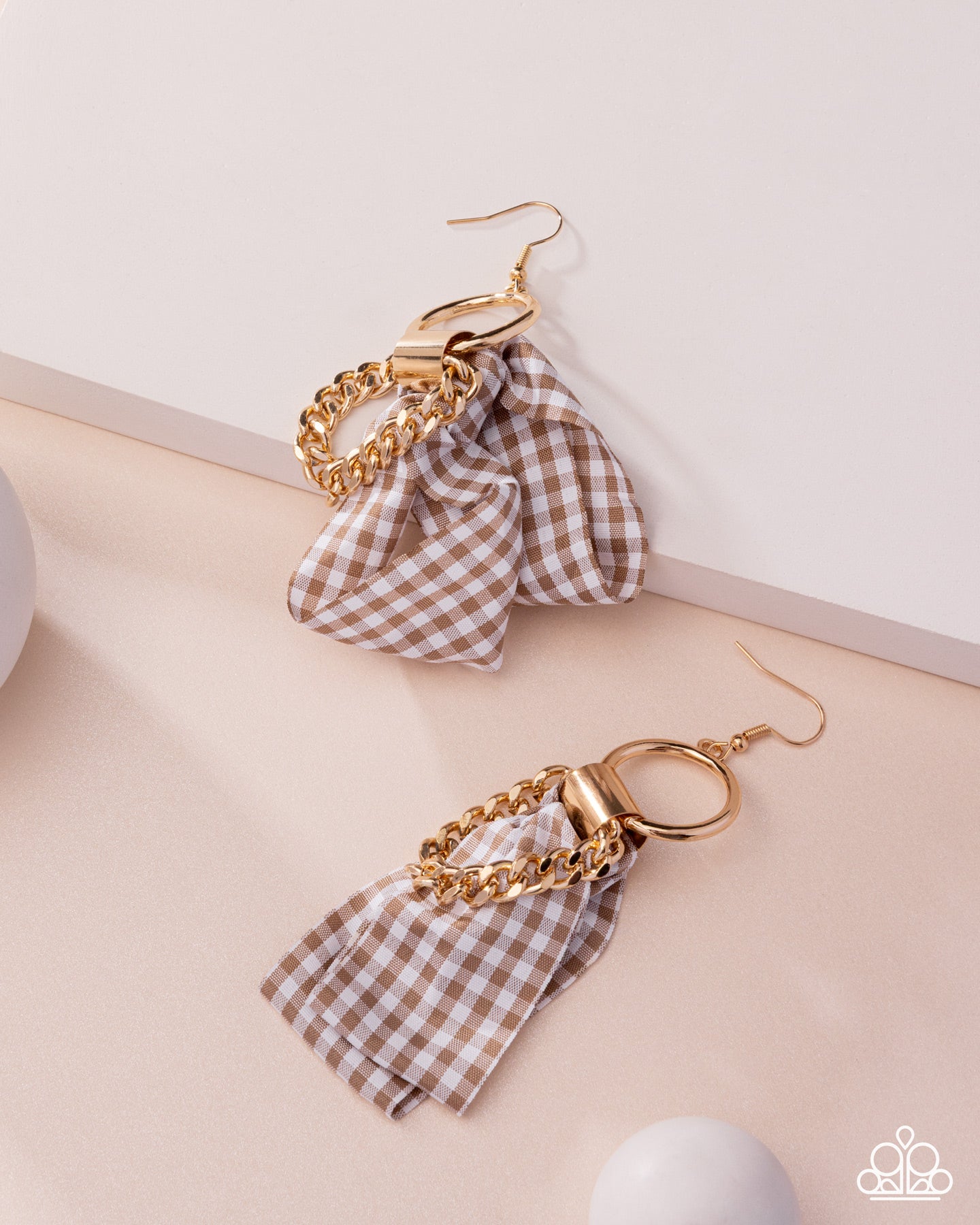 Picnic Pizzazz  Earring