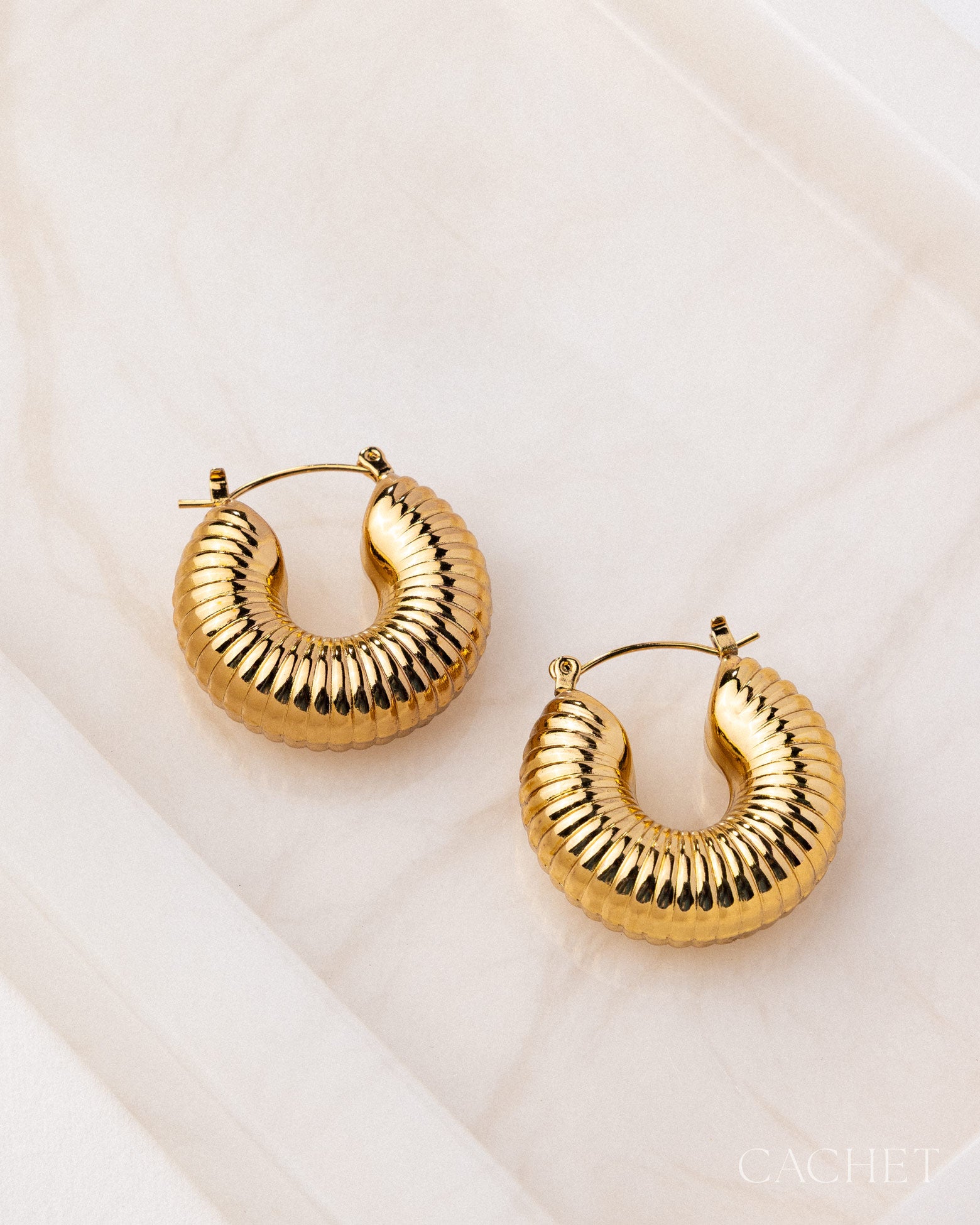 PRE-ORDER: Strata 18k Gold Earring