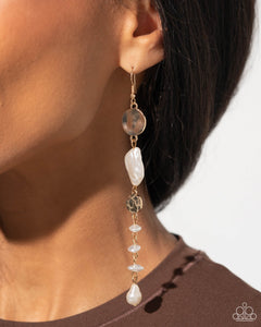 Cosmopolitan Chic Earring (Gold, White)