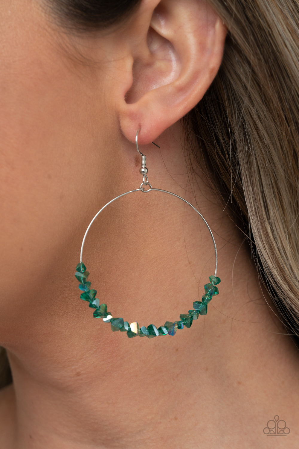 Glimmering Go-Getter Earring