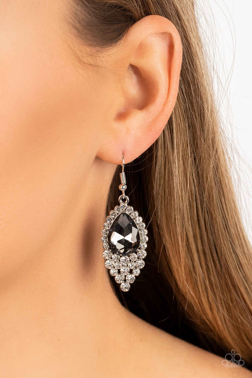 Glorious Glimmer Silver Earring