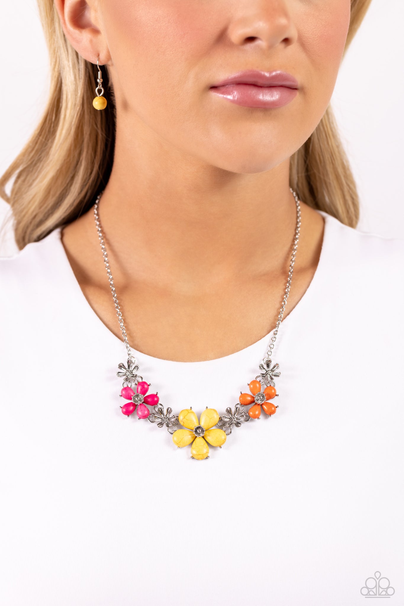 Growing Garland Necklace (Yellow, Red)