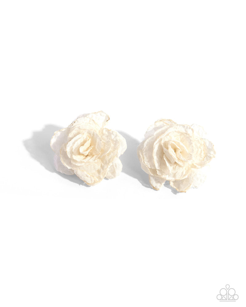 Tulle Twist Earring