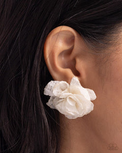 Tulle Twist Earring