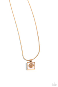 Smiley Season Necklace (White, Gold)