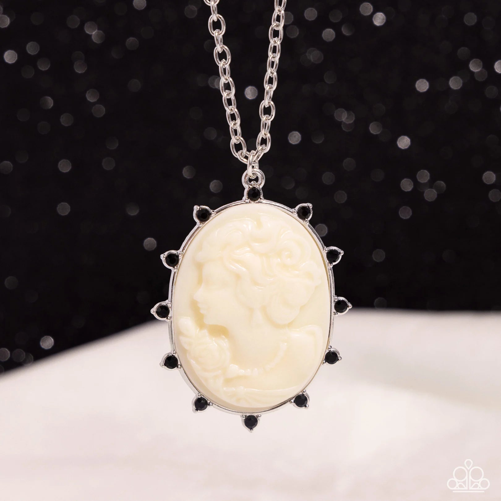 Romantic Artistry Necklace
