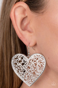 Fairest in the Land Earring (Gold, Silver)