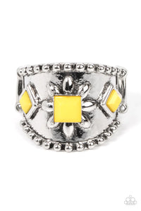 Daisy Diviner Yellow Ring