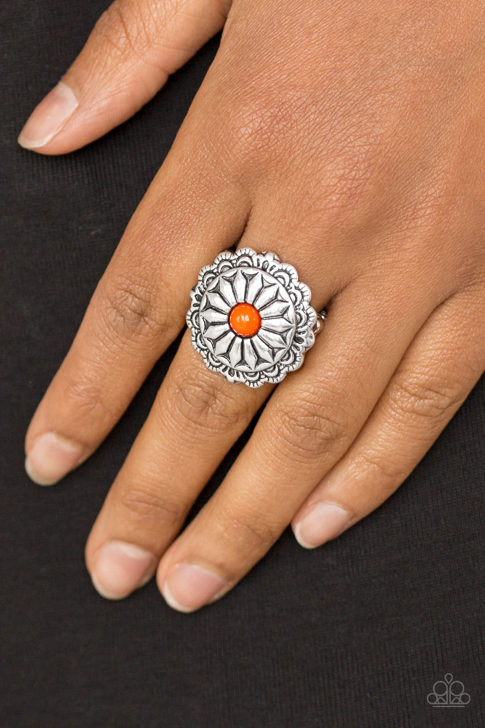 Daringly Daisy Orange Ring
