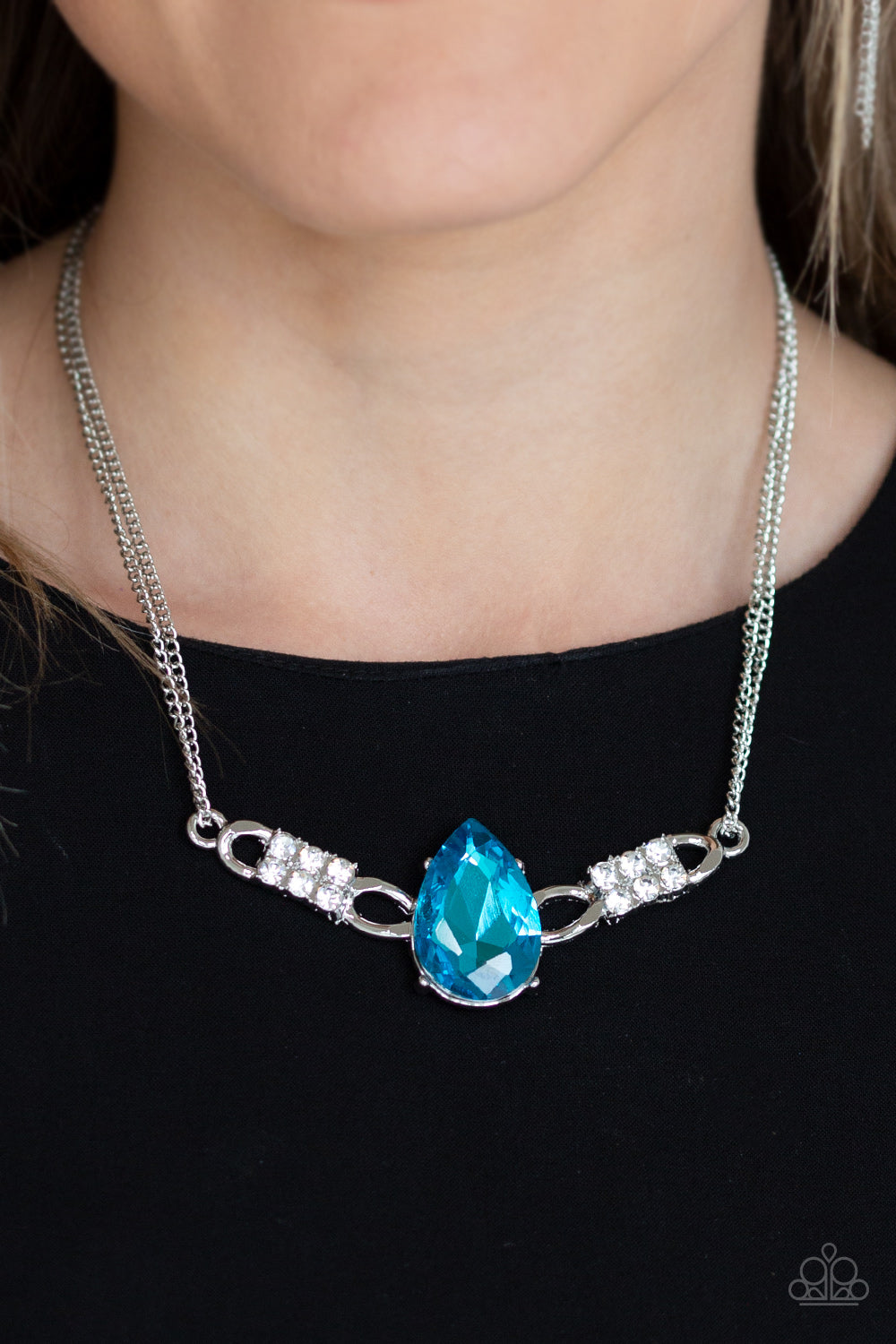 Way To Make An Entrance Blue Necklace