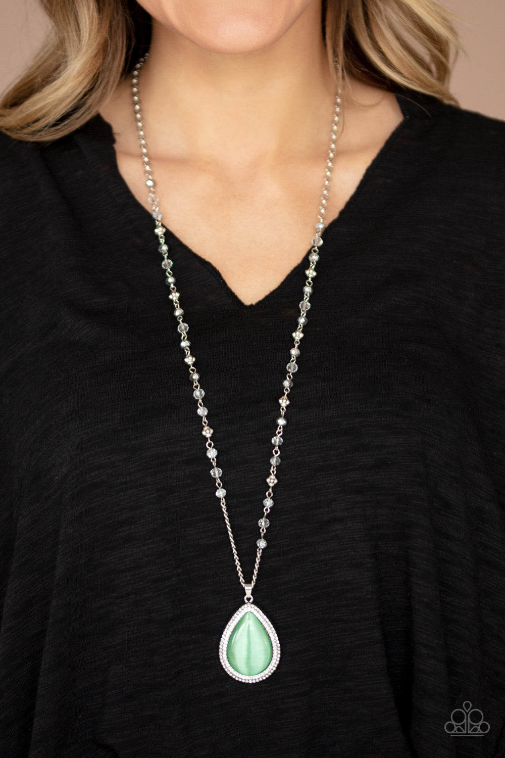 Fashion Flaunt Green Necklace