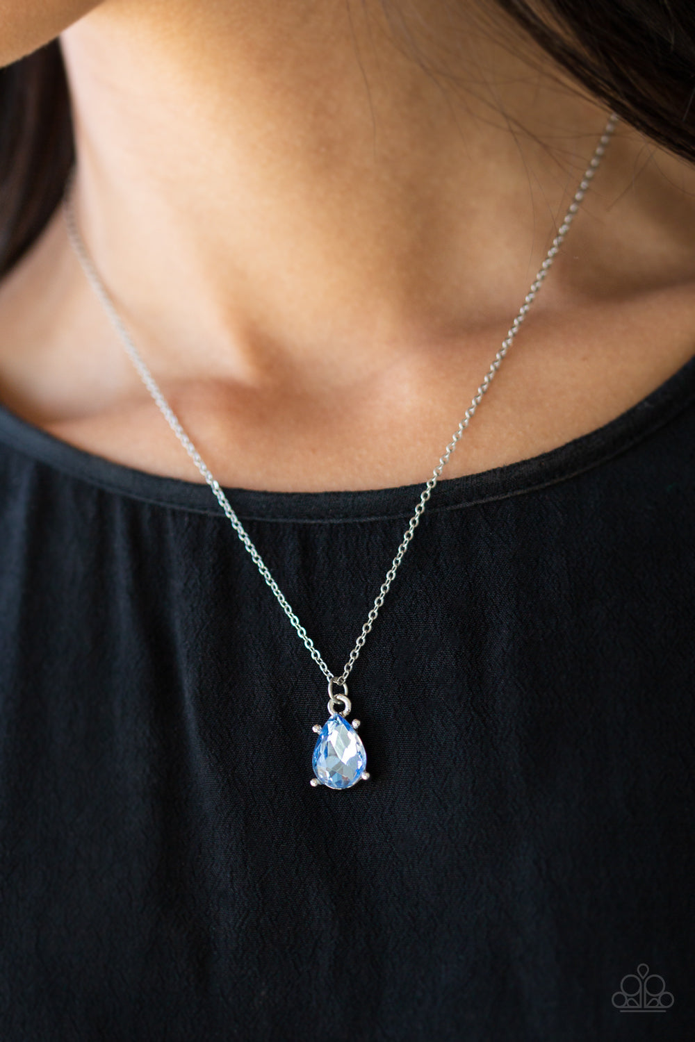 Classy Classicist Blue Necklace