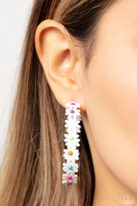 Daisy Disposition Earring (Multi, Pink)