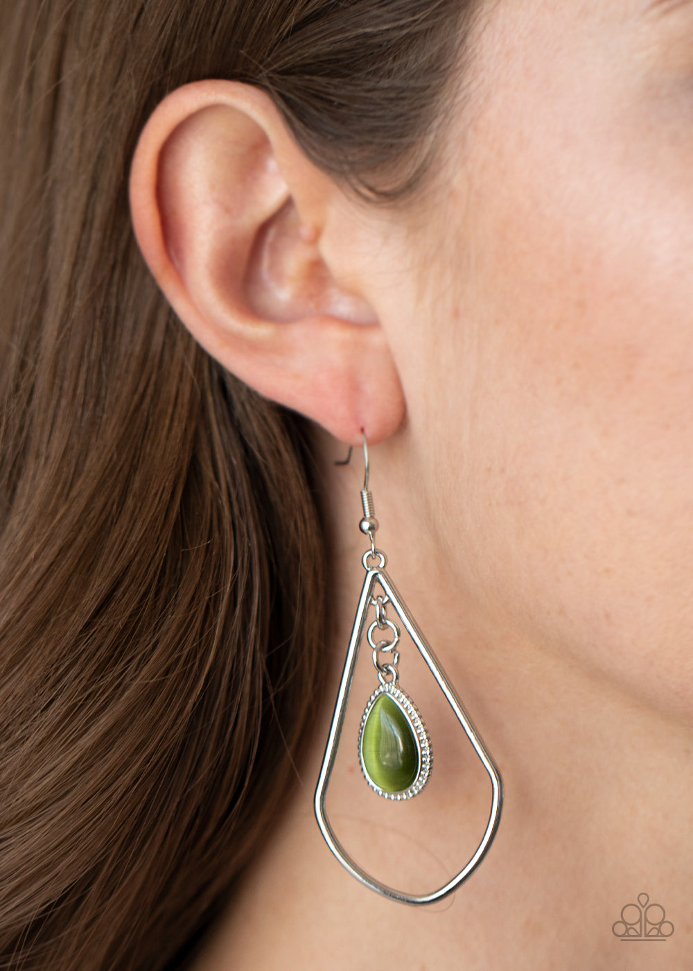 Ethereal Elegance Green Earring