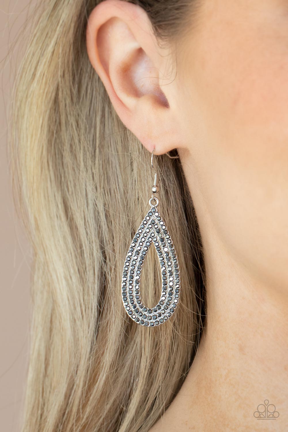 Exquisite Exaggeration Earring