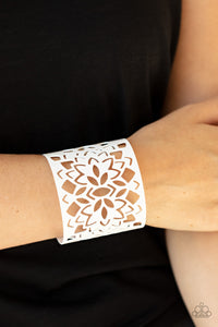 Hacienda Hotspot White Bracelet