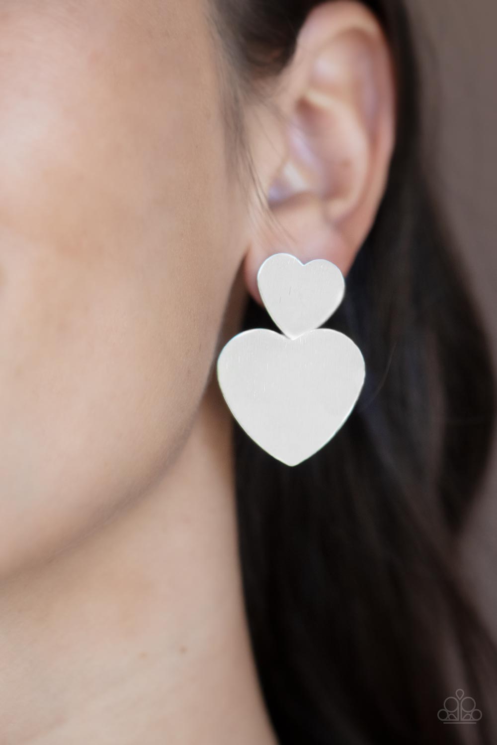 Heart-Racing Refinement Earring (Gold, Silver)