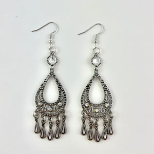 Viva La DIVA White Earring