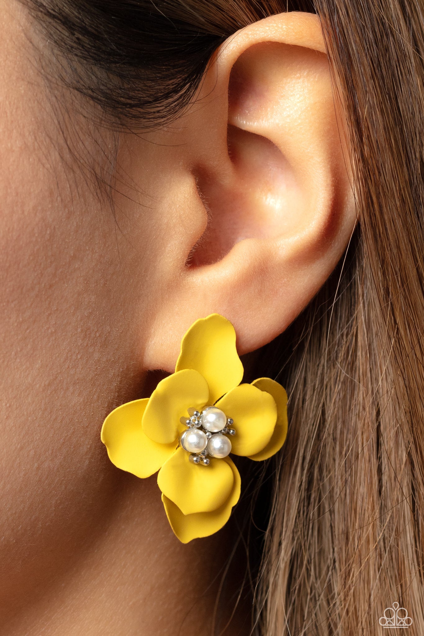 Jovial Jasmine Earring (Yellow, Black)