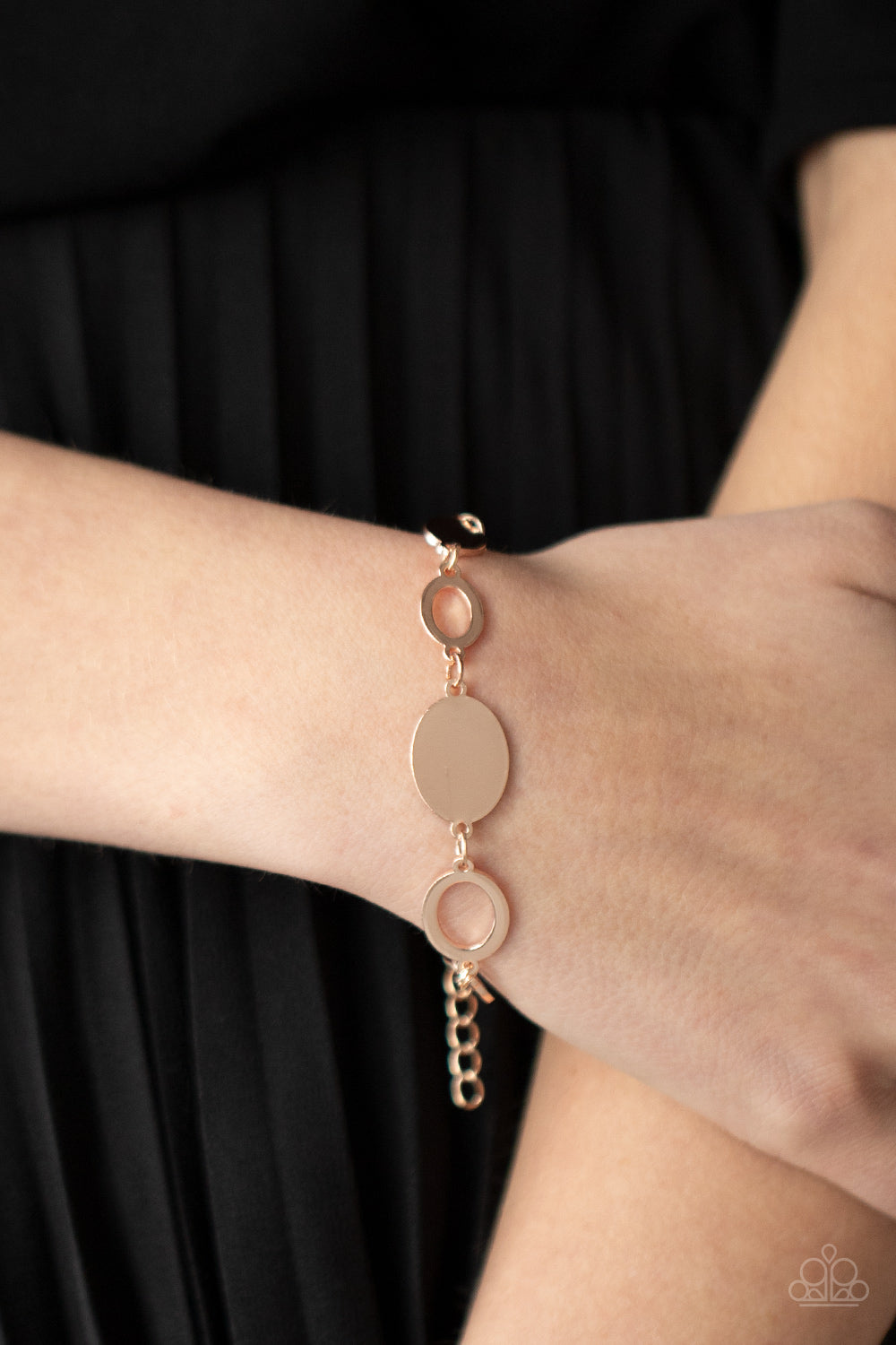 OVAL and Out Bracelet (Silver, Rose Gold)