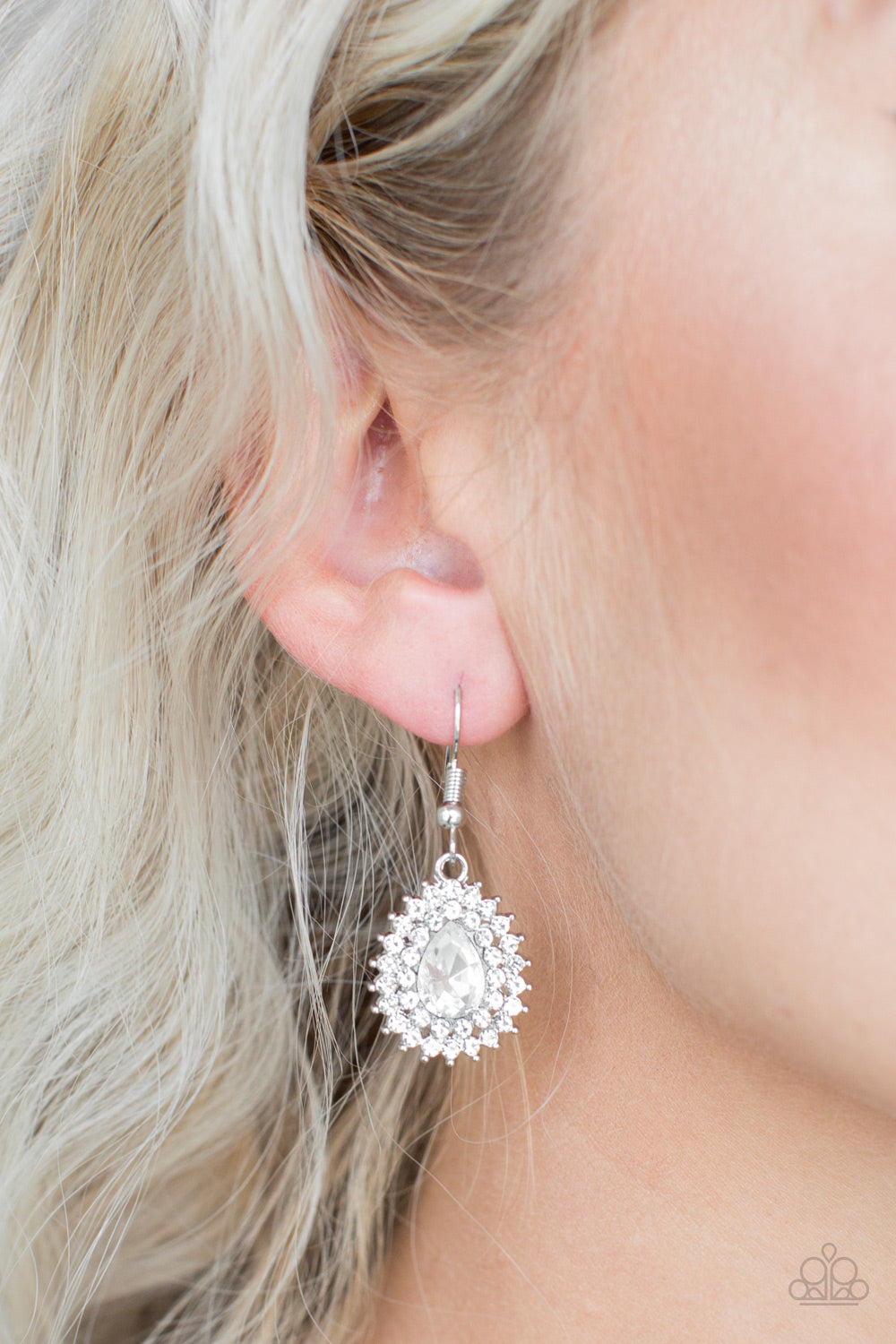 Star-Crossed Starlet White Earring