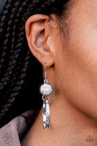 Standalone Sparkle White Earring