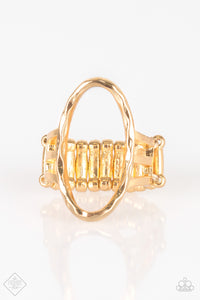 Center Chic Gold Ring