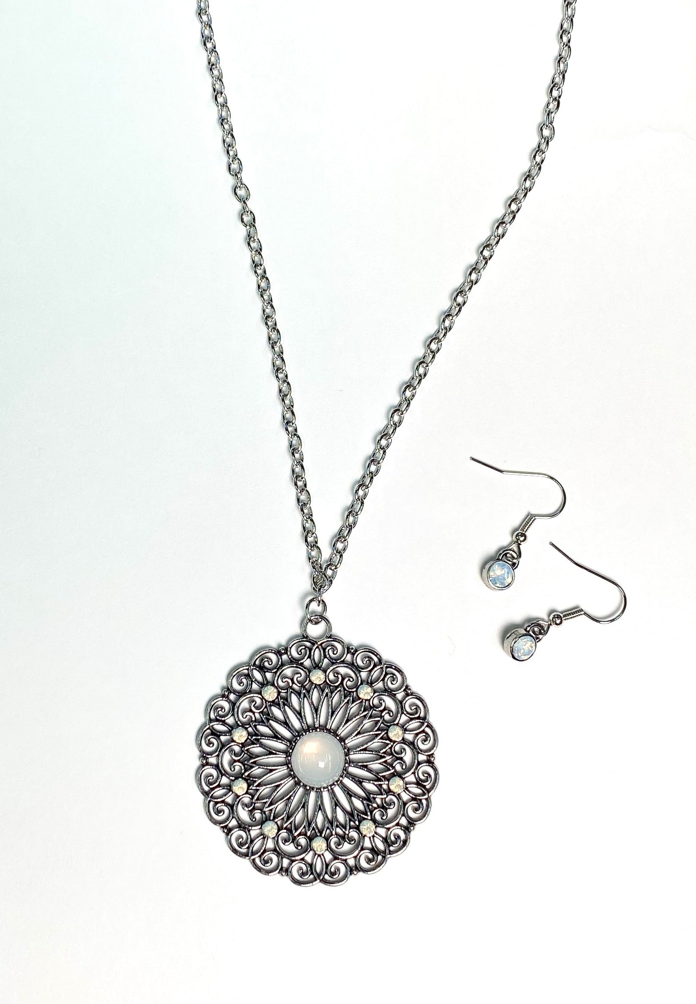 Opal Gardens White Necklace