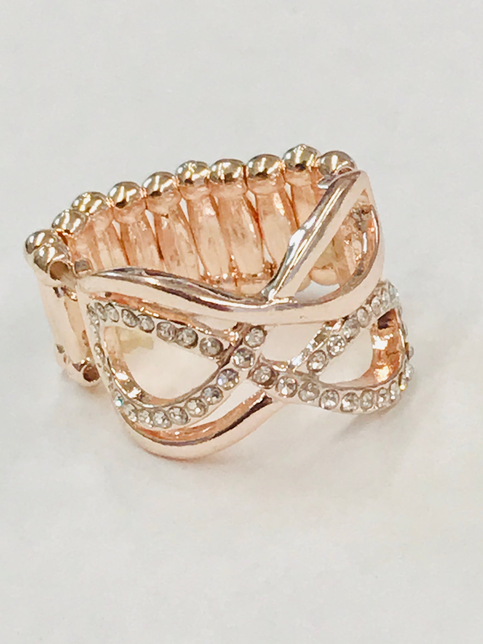 Z546 Rose gold ring