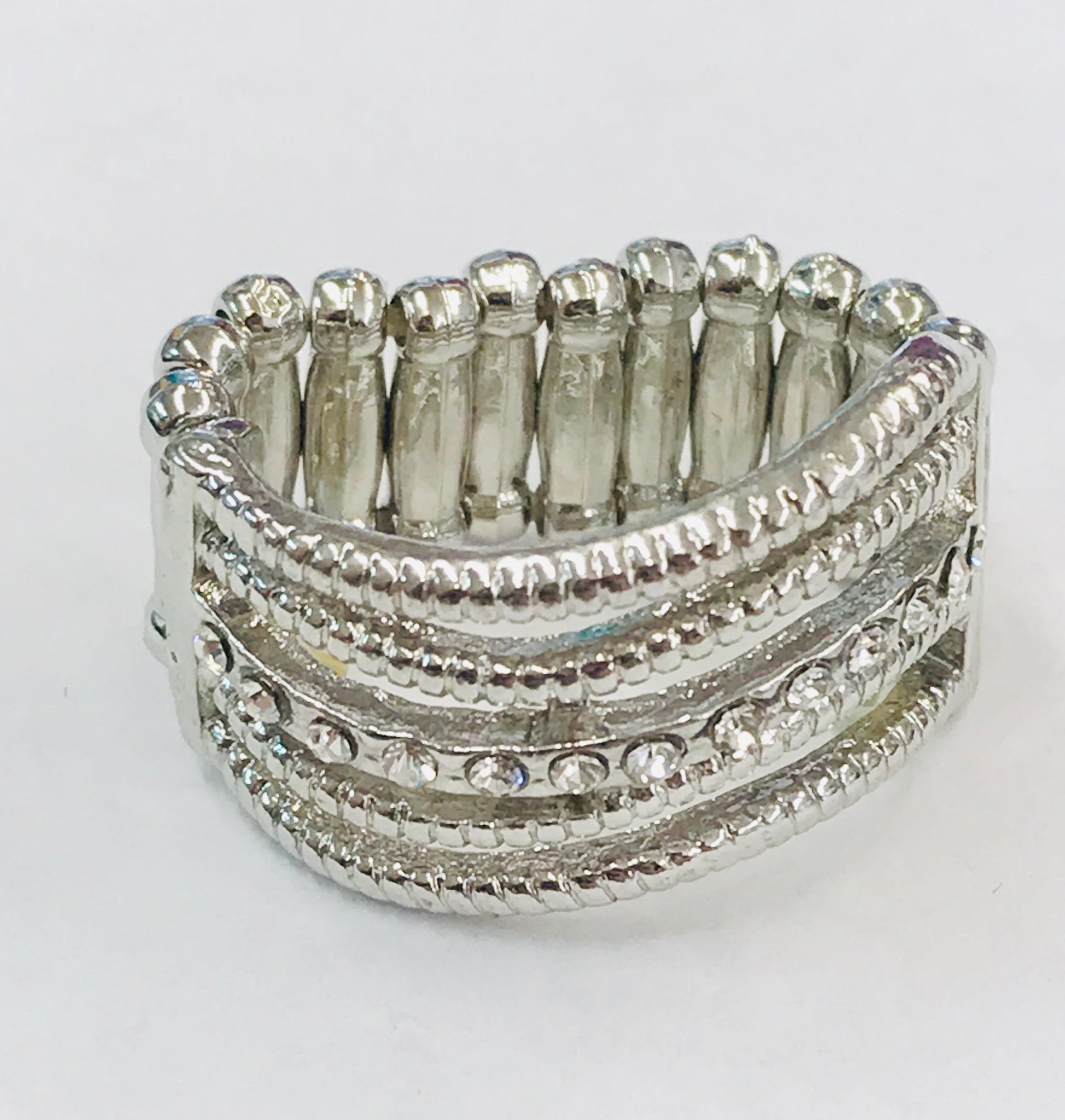 Z590 Silver Ring